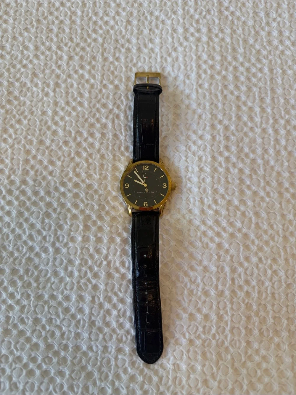 Classic Black Leather Men's Watch with Gold Case